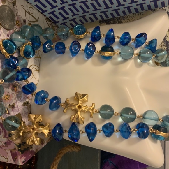 Elegant Blue and Gold Necklace - Picture 4 of 13